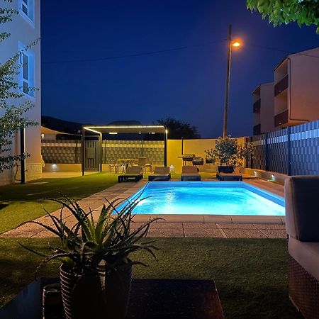 Villa Andrijana - Exclusively Yours - Family Getaway With Private Pool Kastela Dış mekan fotoğraf