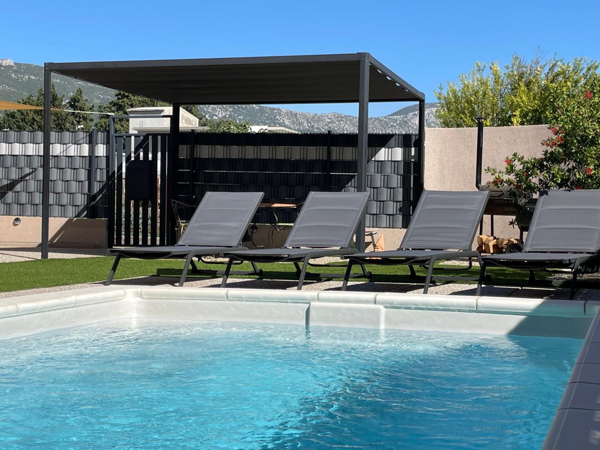 Villa Andrijana - Exclusively Yours - Family Getaway With Private Pool Kastela Dış mekan fotoğraf
