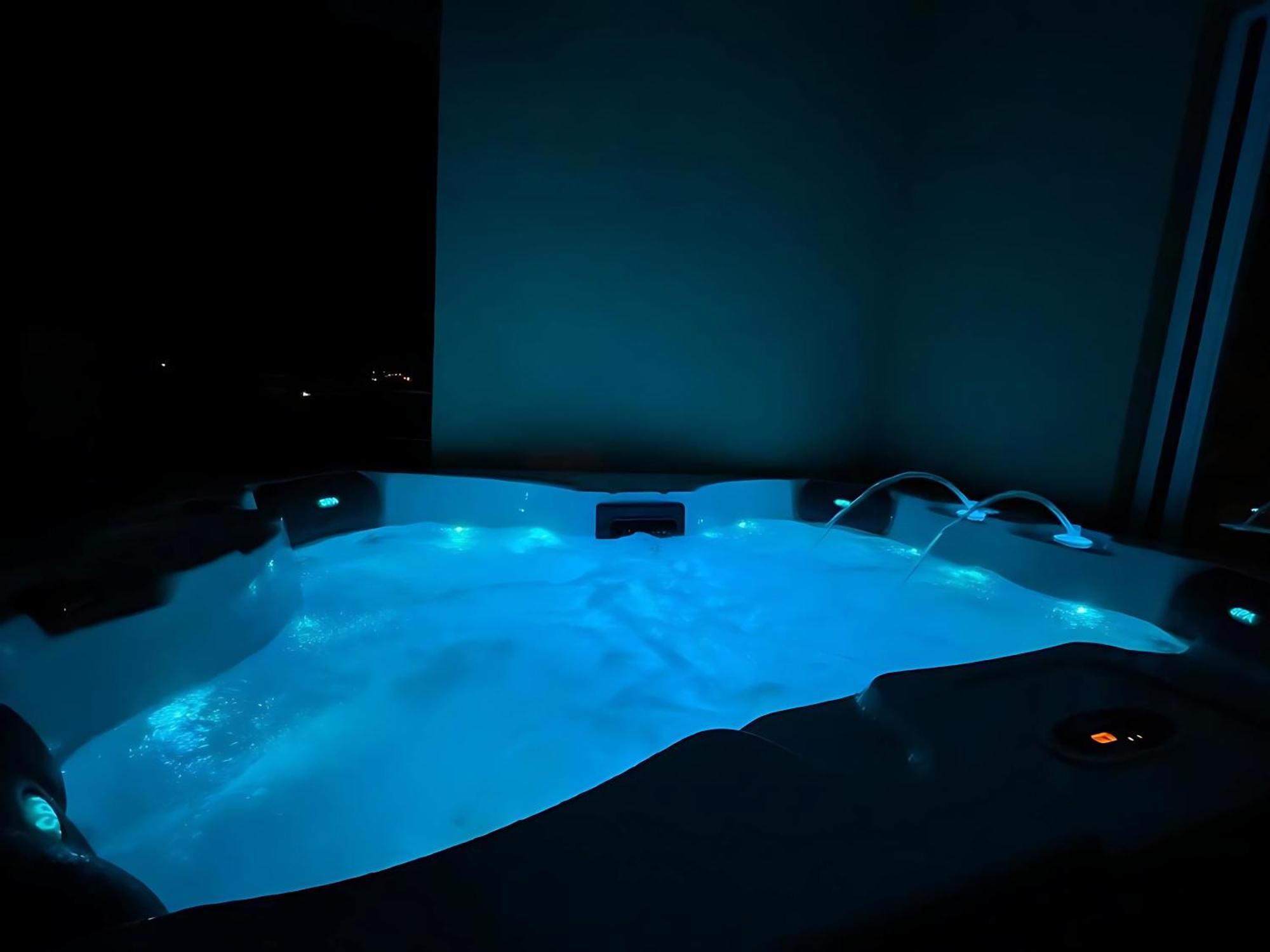 Villa Andrijana - Exclusively Yours - Family Getaway With Private Pool Kastela Dış mekan fotoğraf