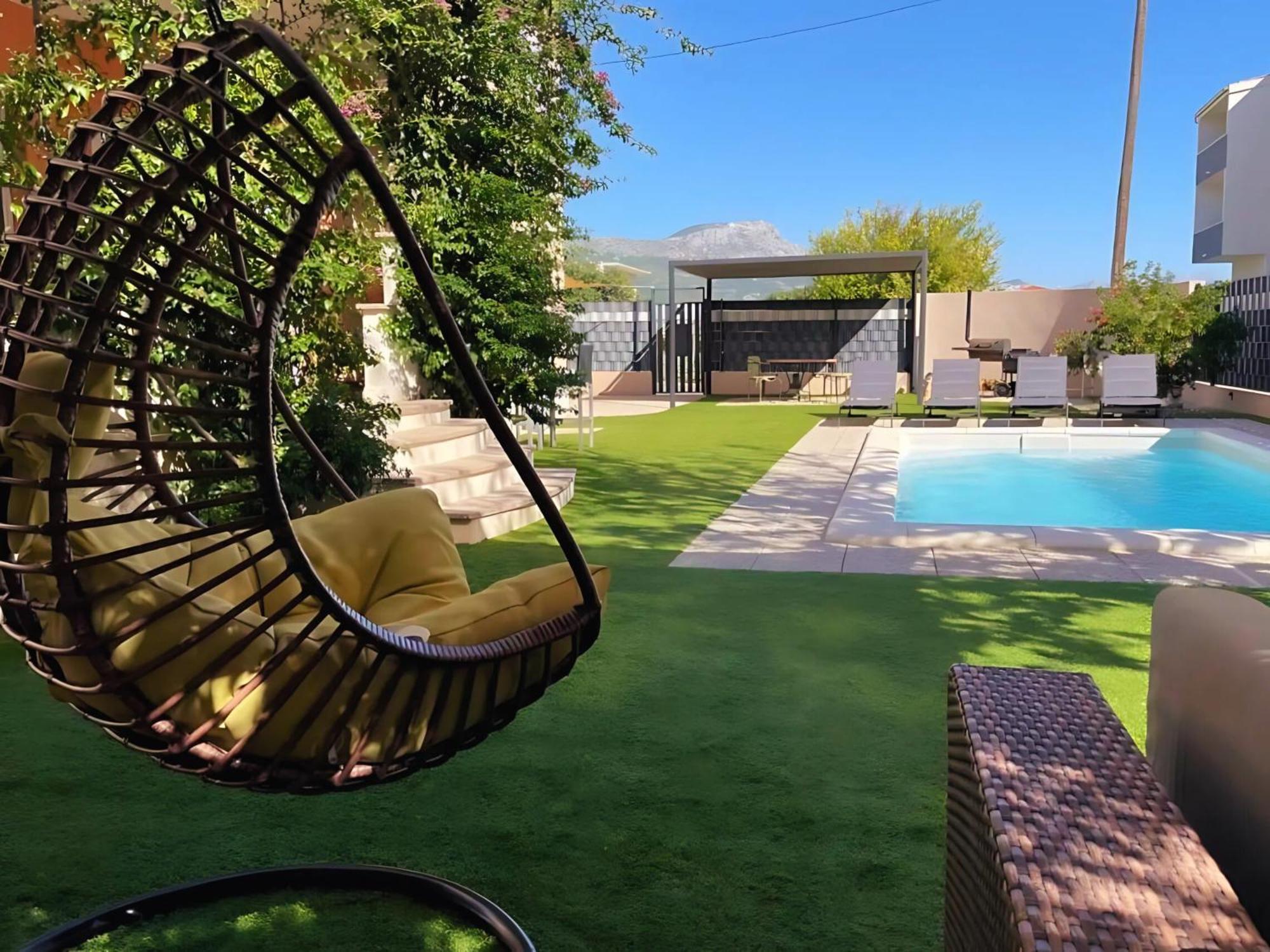 Villa Andrijana - Exclusively Yours - Family Getaway With Private Pool Kastela Dış mekan fotoğraf