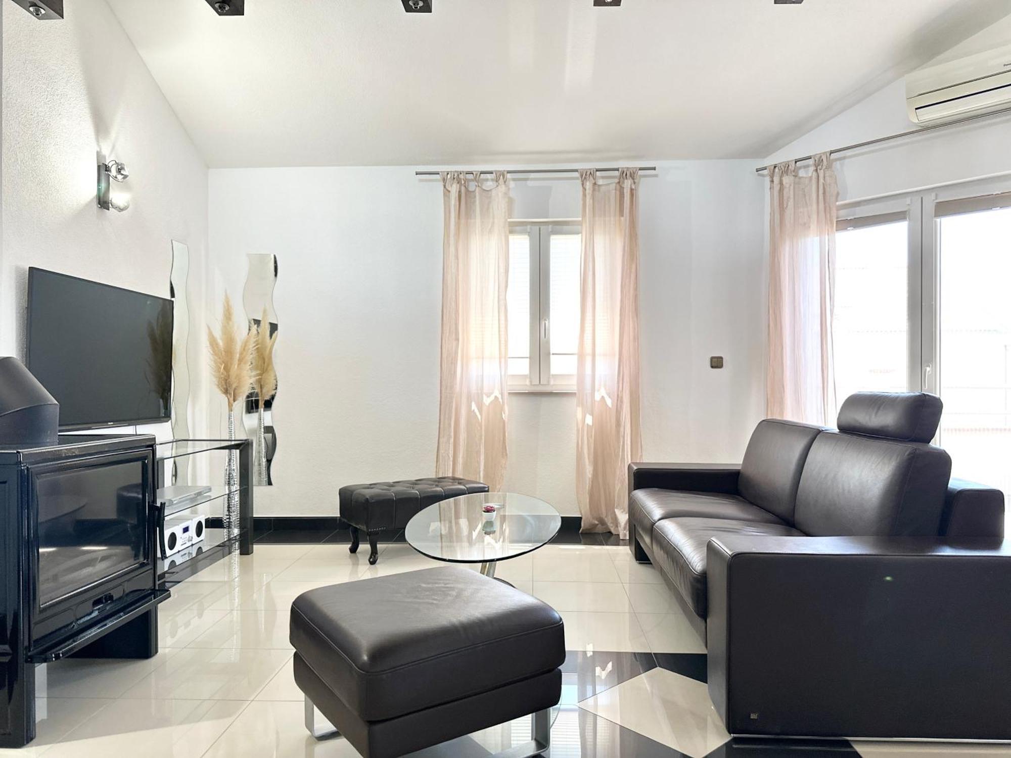 Villa Andrijana - Exclusively Yours - Family Getaway With Private Pool Kastela Dış mekan fotoğraf